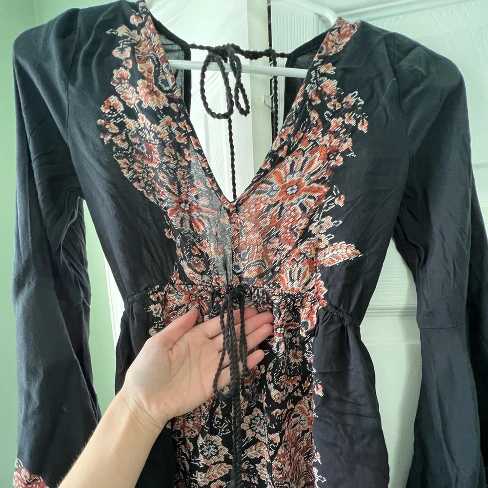Navy Boho Dress with keyhole back and bell sleeves - Picture 3 of 4